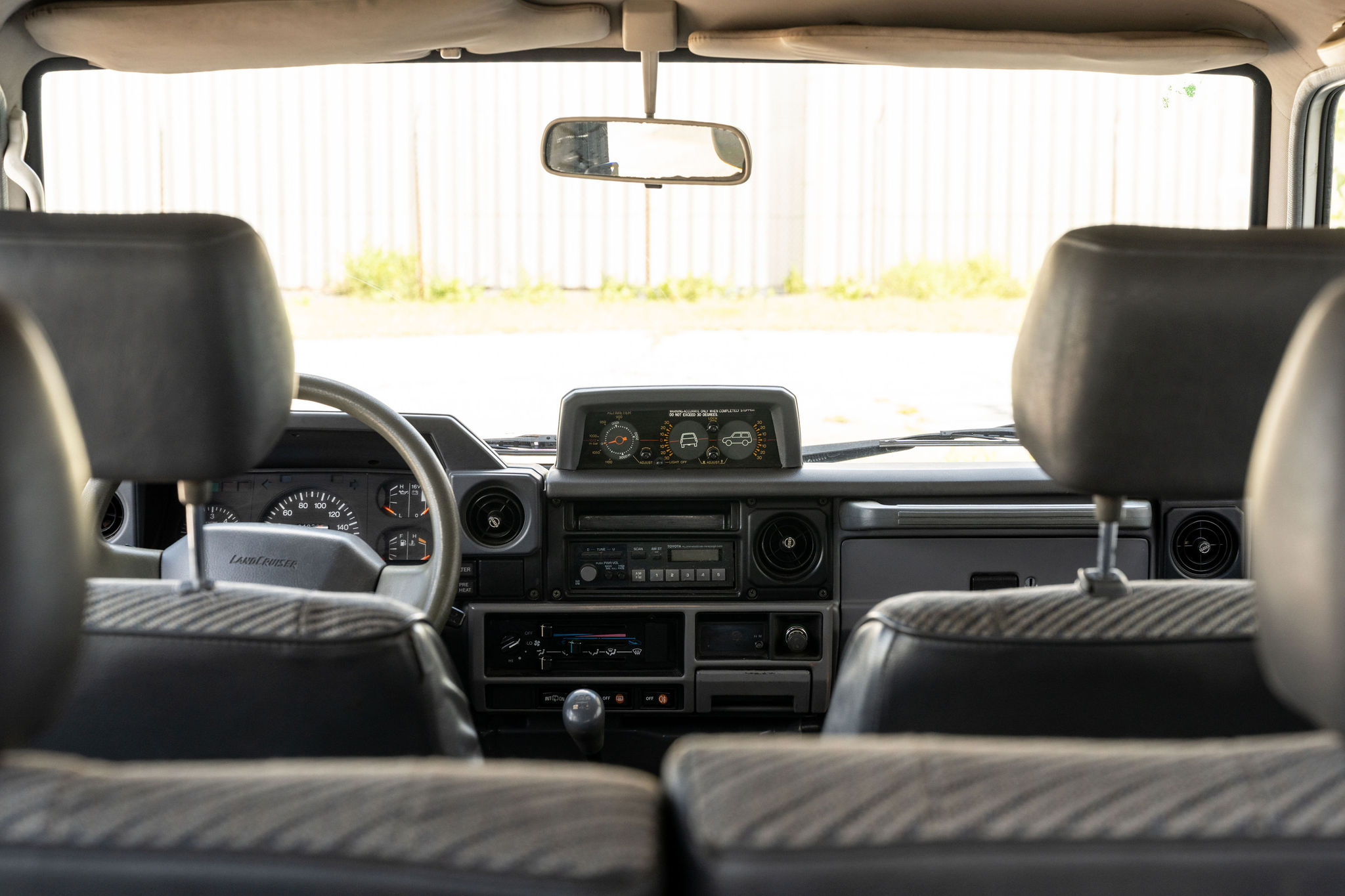 1991 Toyota Land Cruiser LJ77 LX