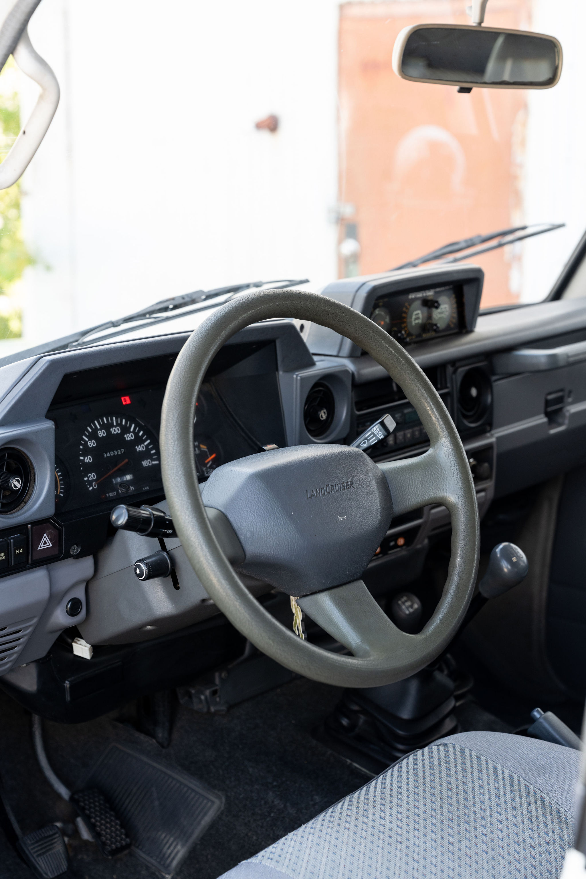 1991 Toyota Land Cruiser LJ77 LX