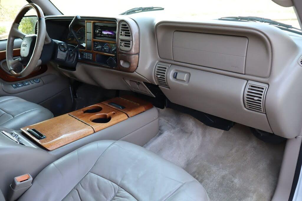 1999 GMC Suburban 1500 SL