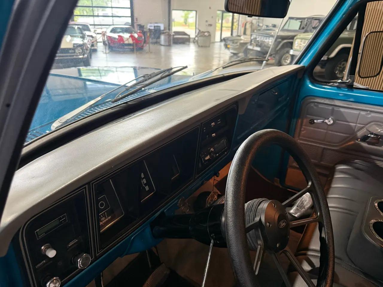 Restored 1975 Ford F-100