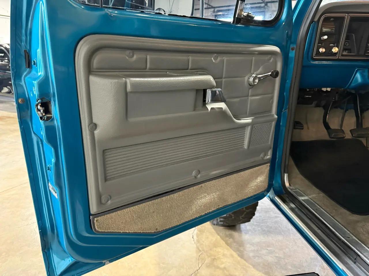 Restored 1975 Ford F-100