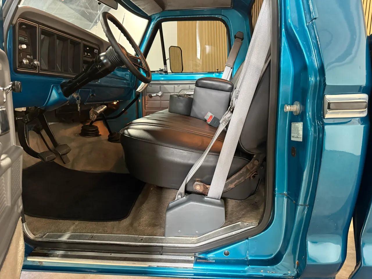 Restored 1975 Ford F-100