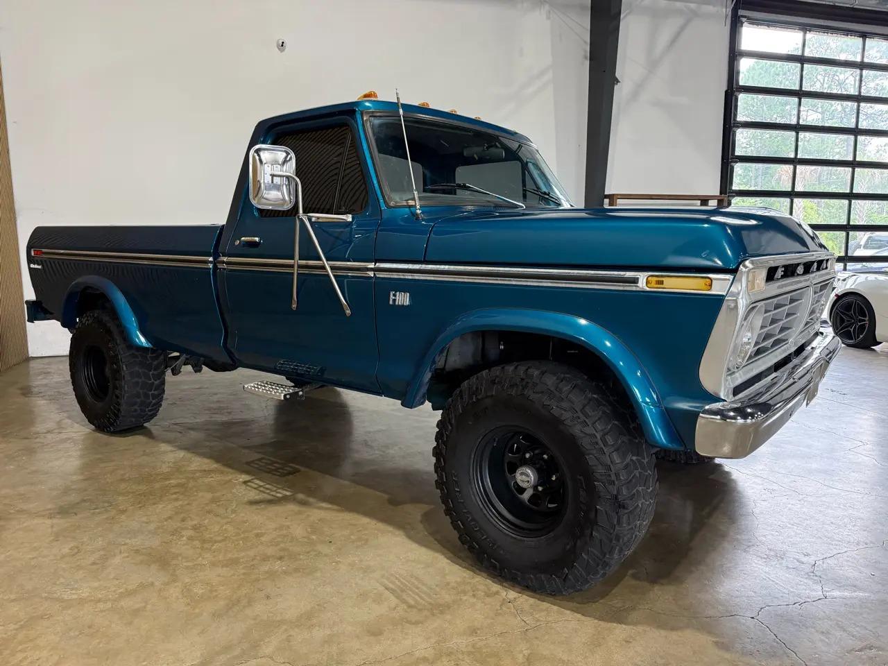 Restored 1975 Ford F-100