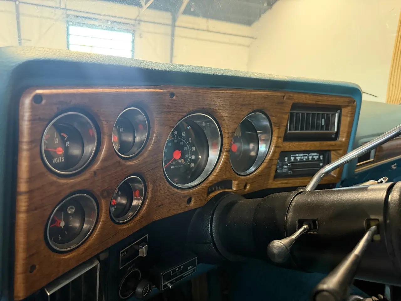 1977 Chevrolet K10 Suburban