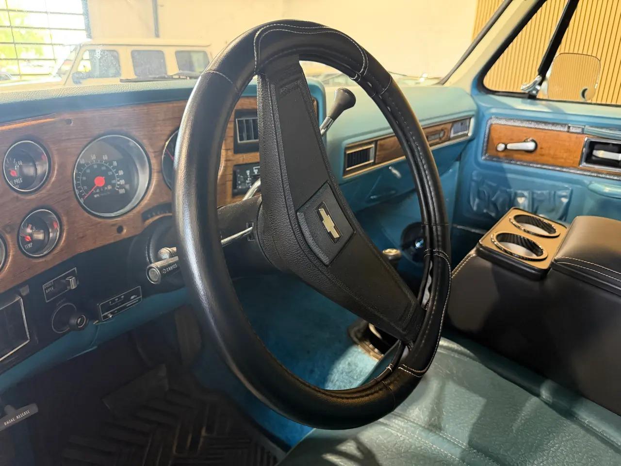1977 Chevrolet K10 Suburban