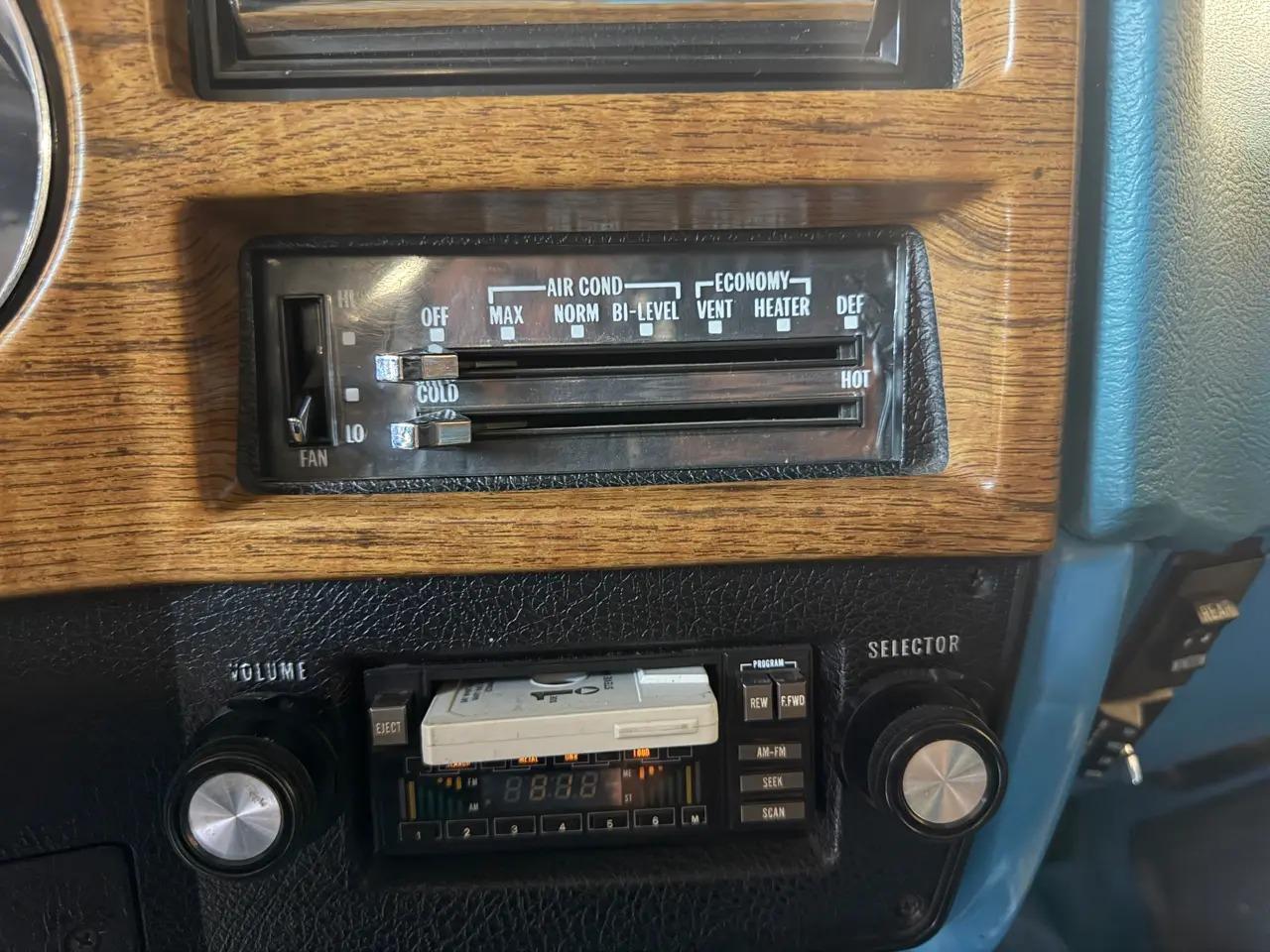 1977 Chevrolet K10 Suburban
