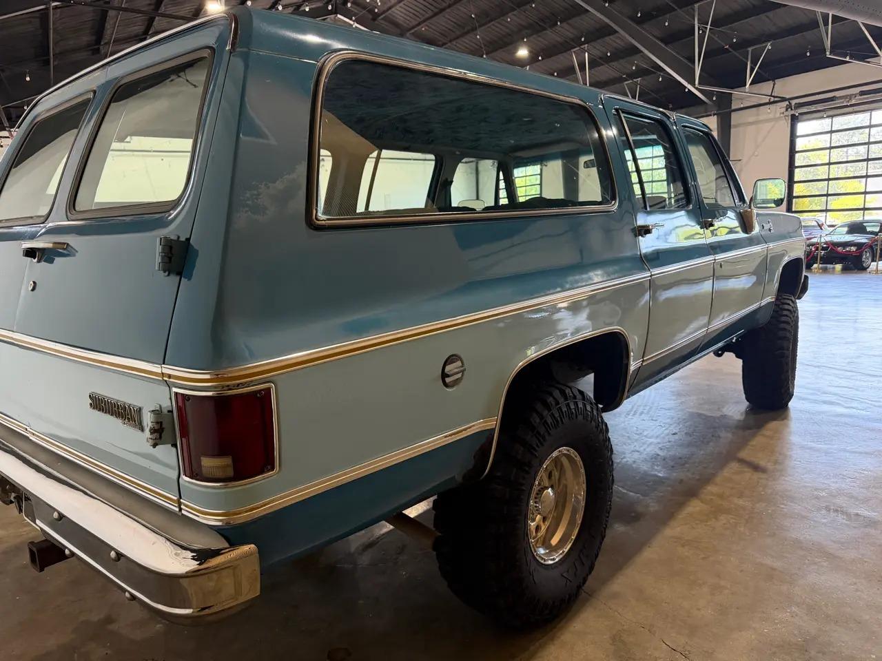 1977 Chevrolet K10 Suburban