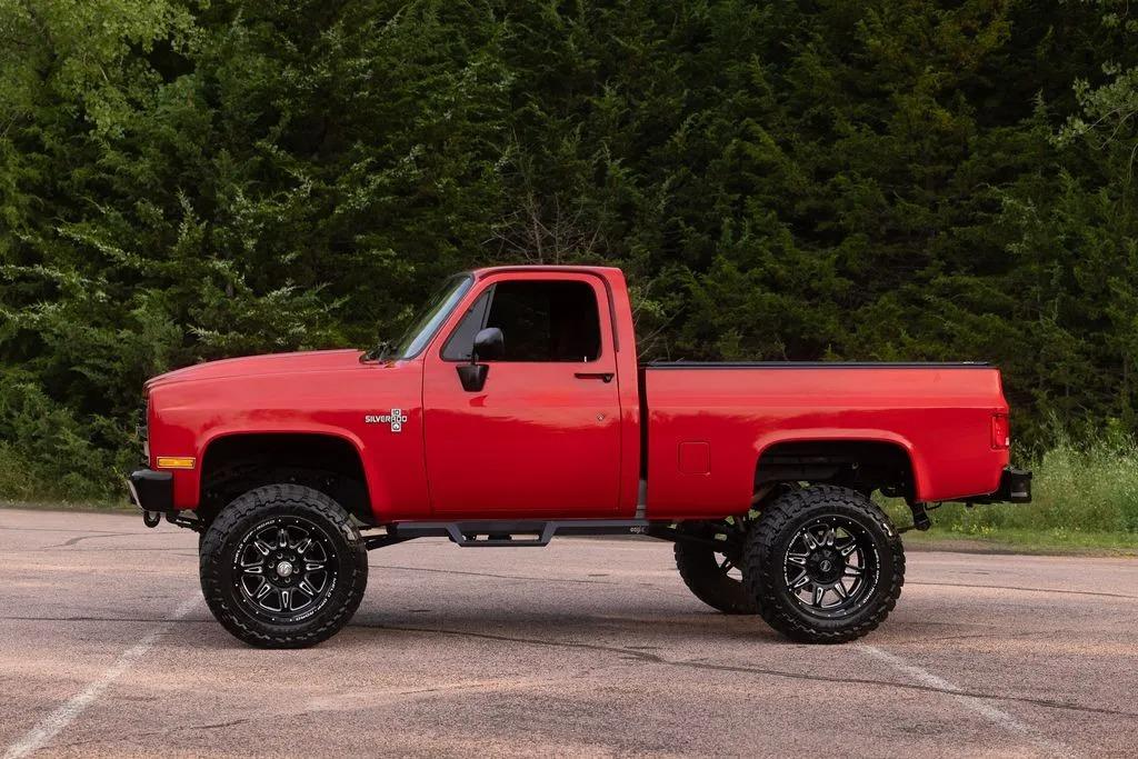 1987 Chevrolet V10 Silverado - 2