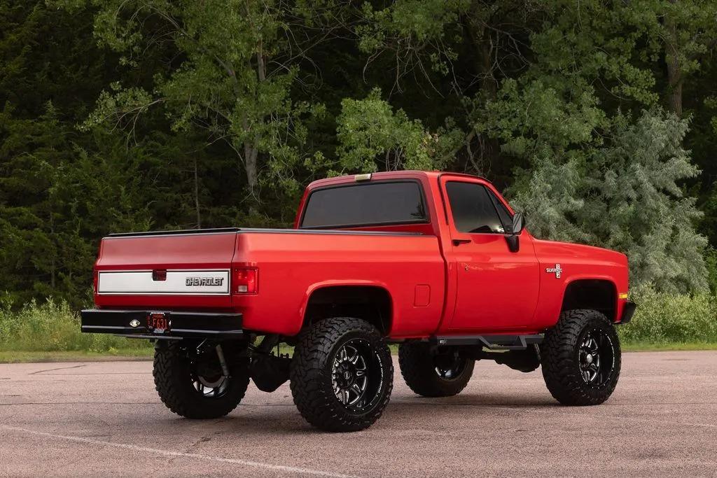 1987 Chevrolet V10 Silverado - 4