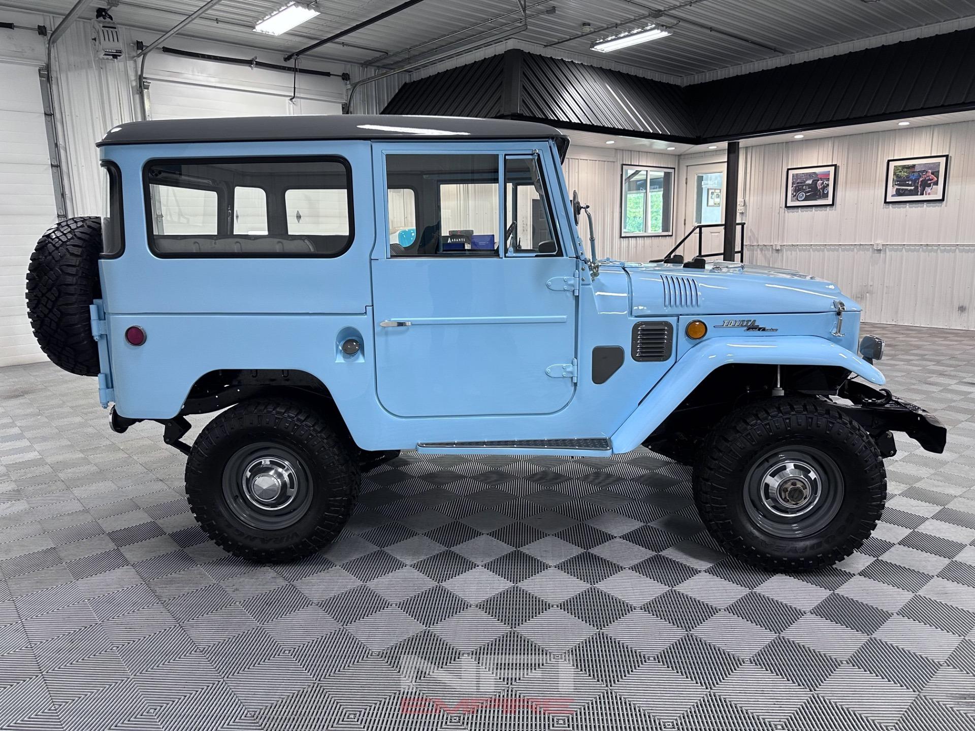 1970 Toyota Land Cruiser FJ40 - 2