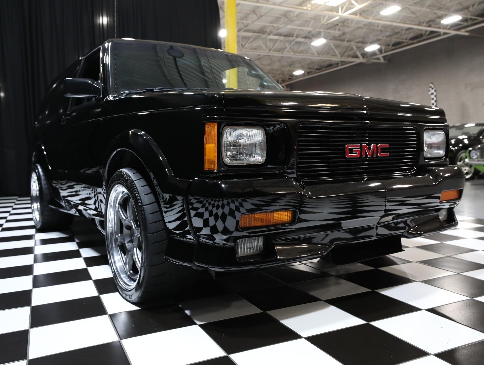 1993 GMC Typhoon - 2