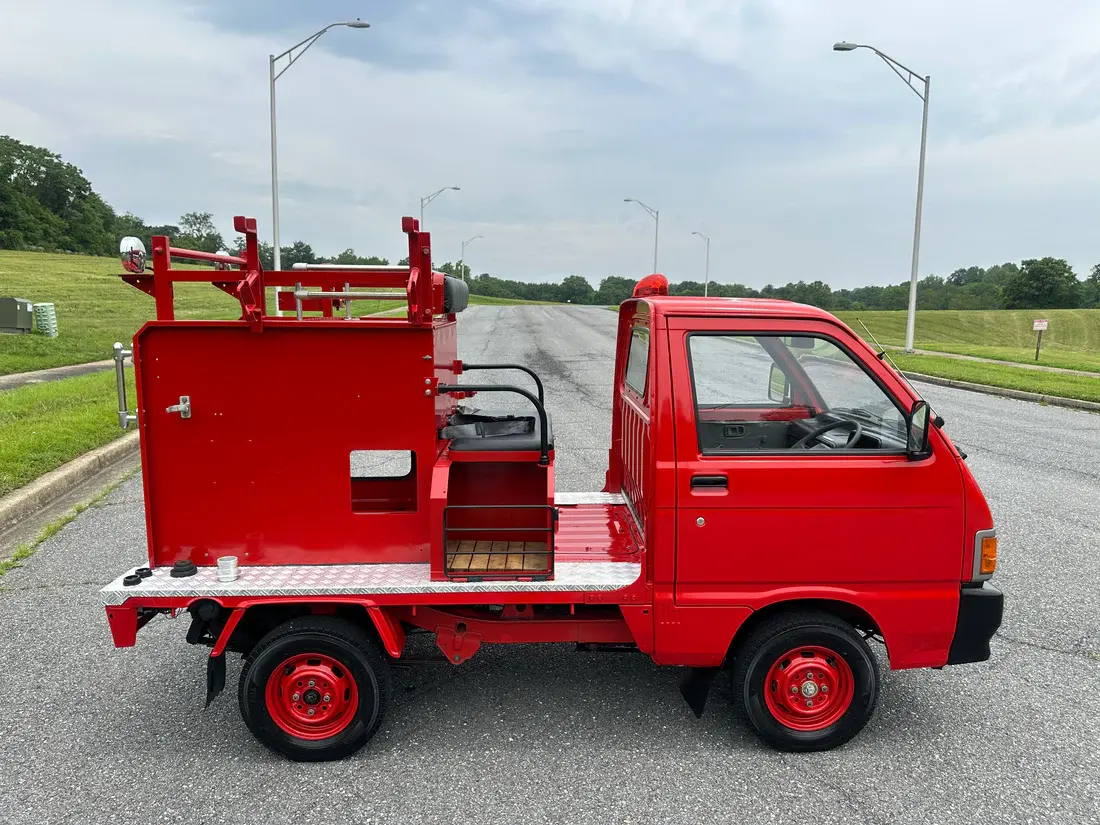 1993 Daihatsu HiJet Fire Truck - 2