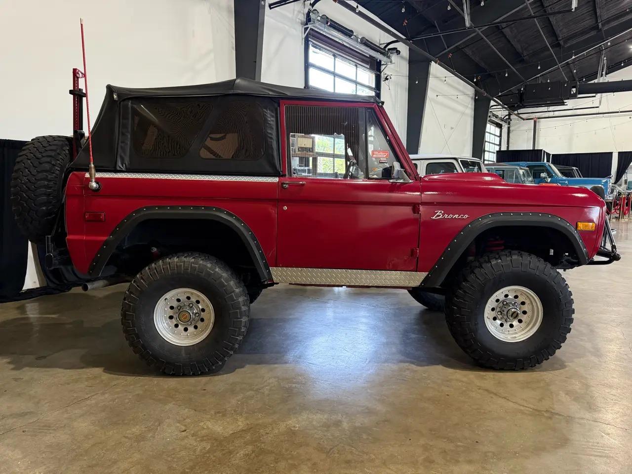 1976 Ford Bronco - 2