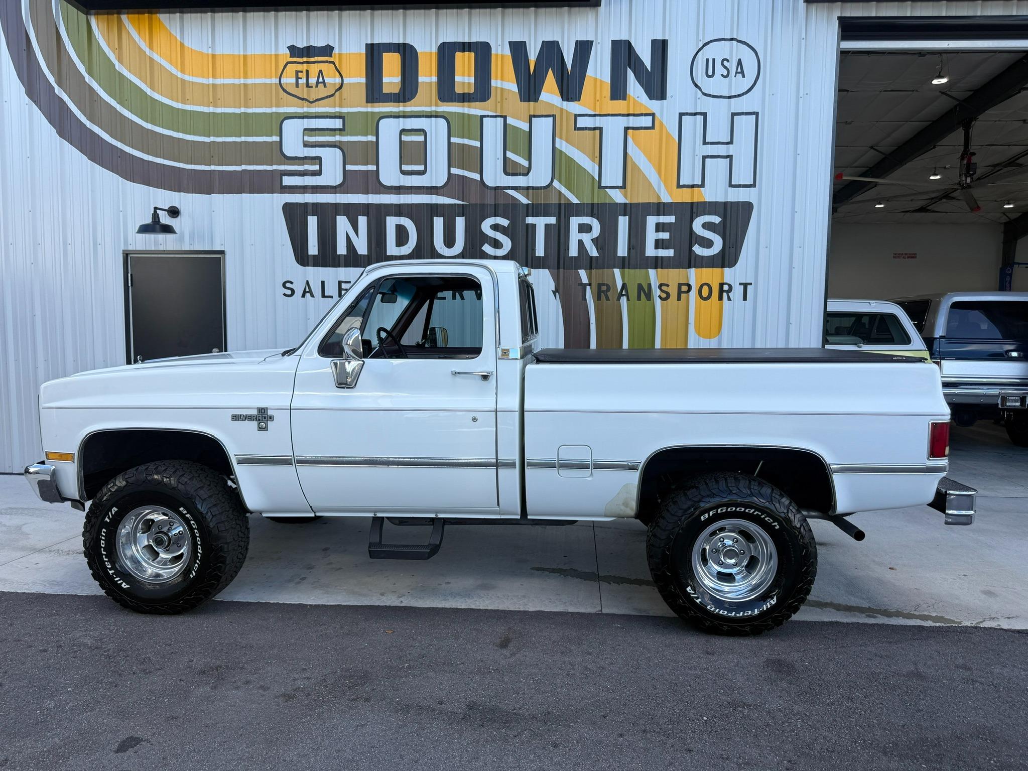 1987 Chevrolet Silverado V-10 - 2