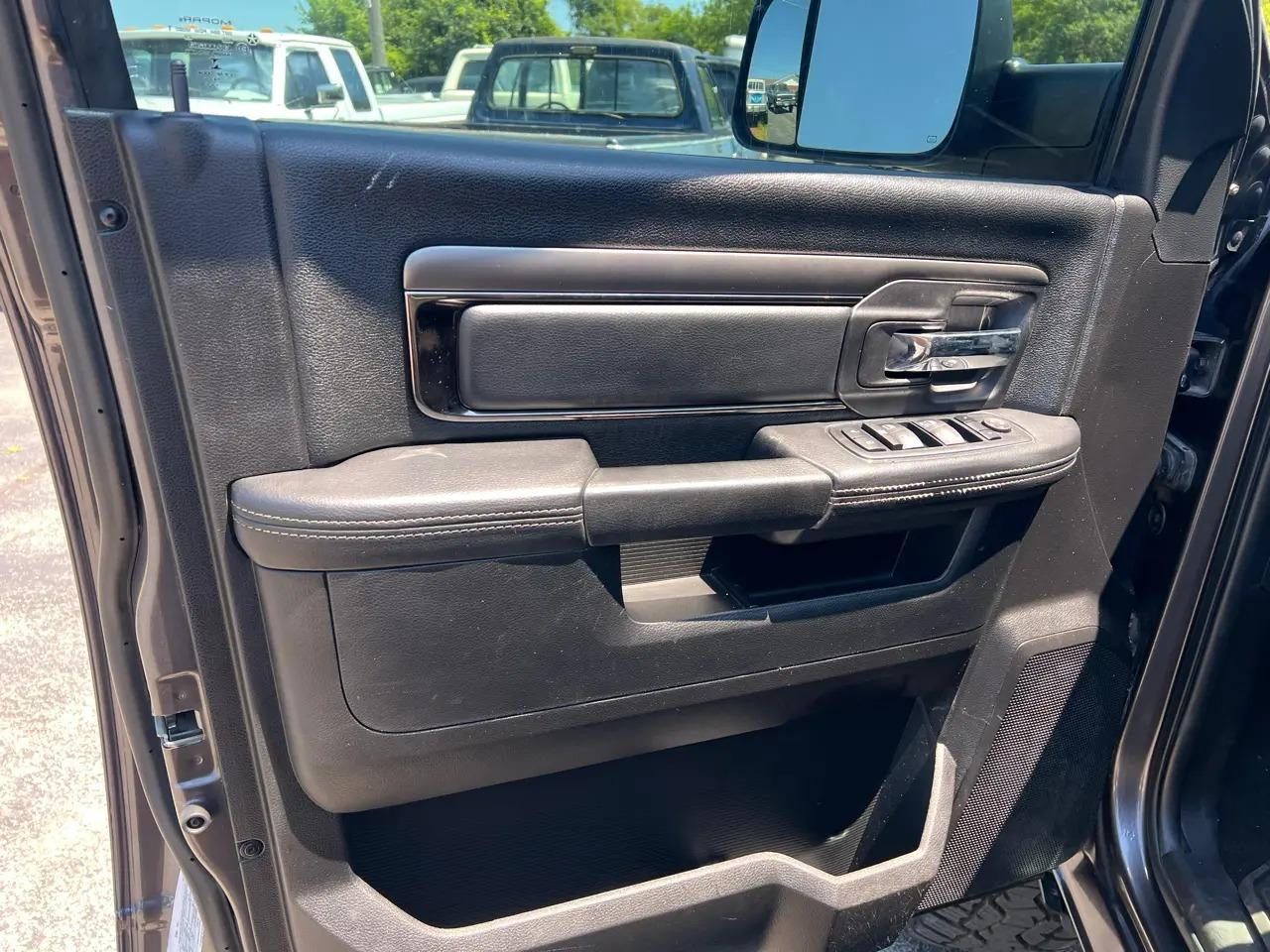 2015 RAM 1500 Sport