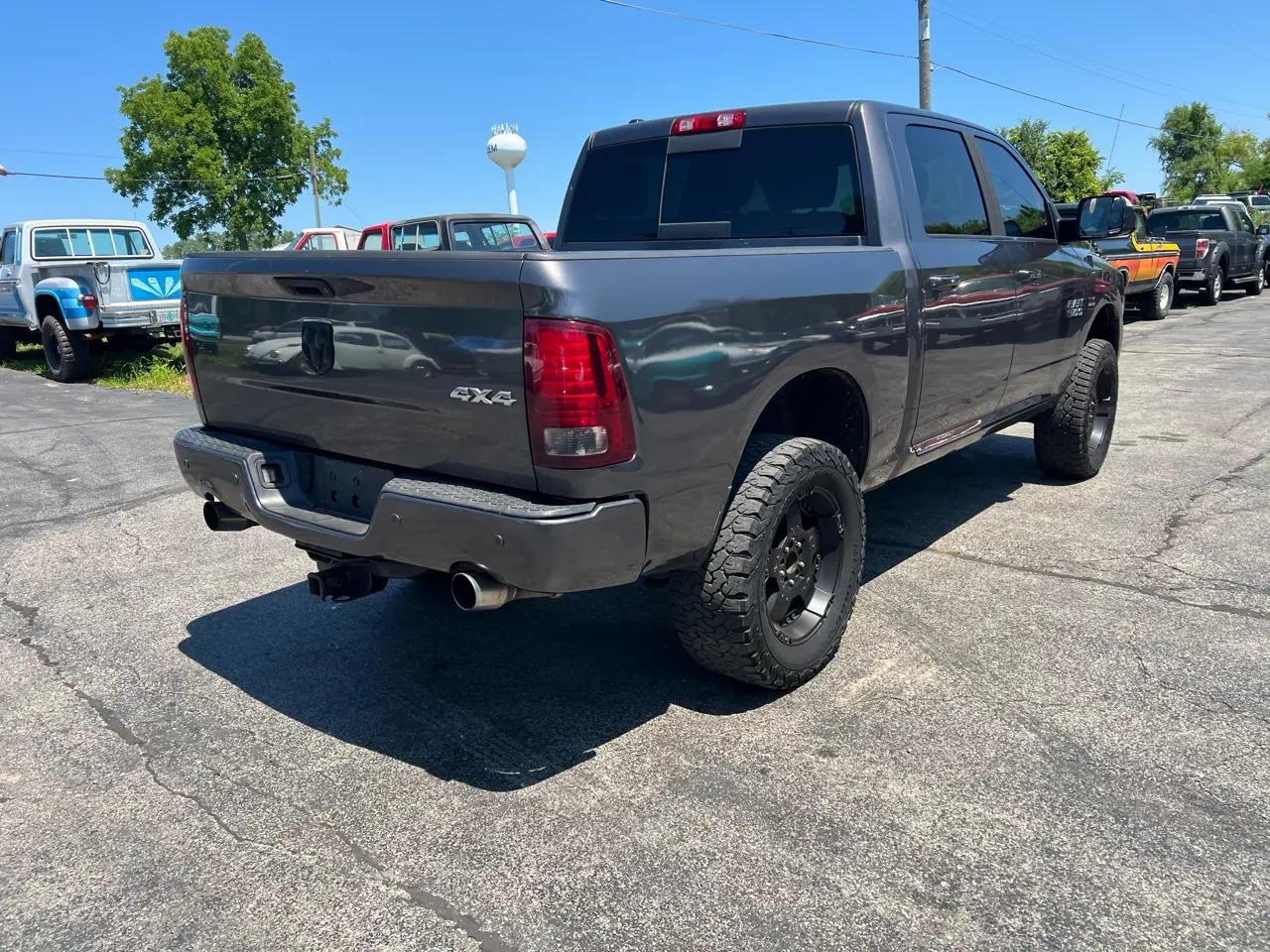 2015 RAM 1500 Sport - 4