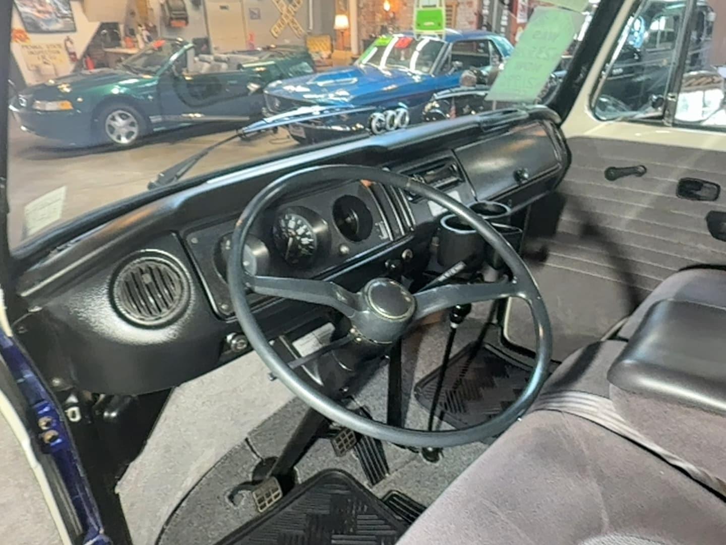 1977 Volkswagen Westfalia Camper Van