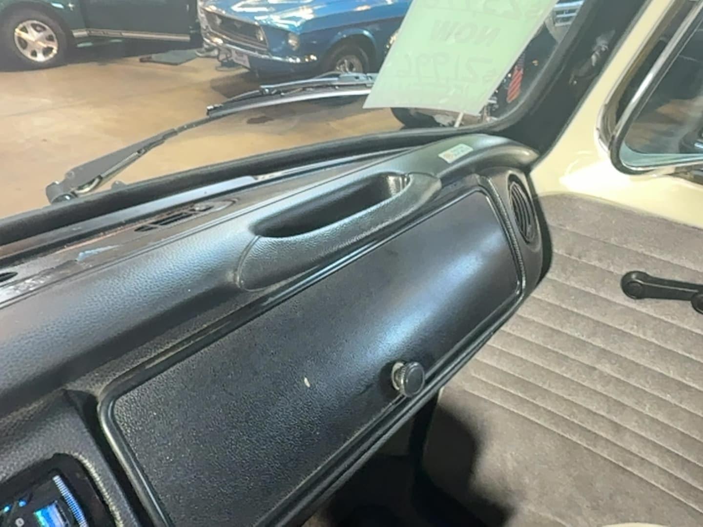 1977 Volkswagen Westfalia Camper Van
