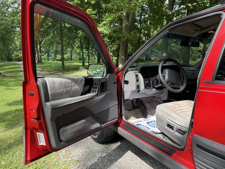 1995 Jeep Grand Cherokee Laredo