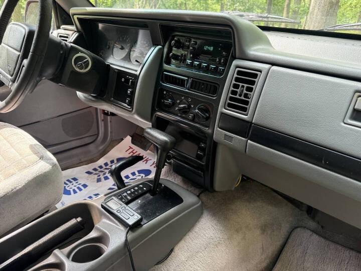1995 Jeep Grand Cherokee Laredo