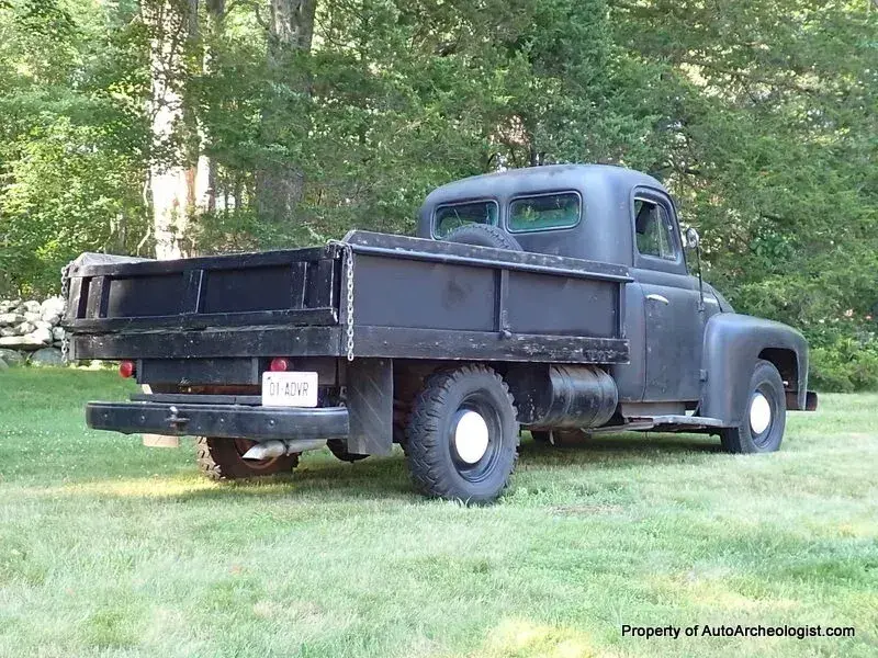 1952 International L120 Flatbed