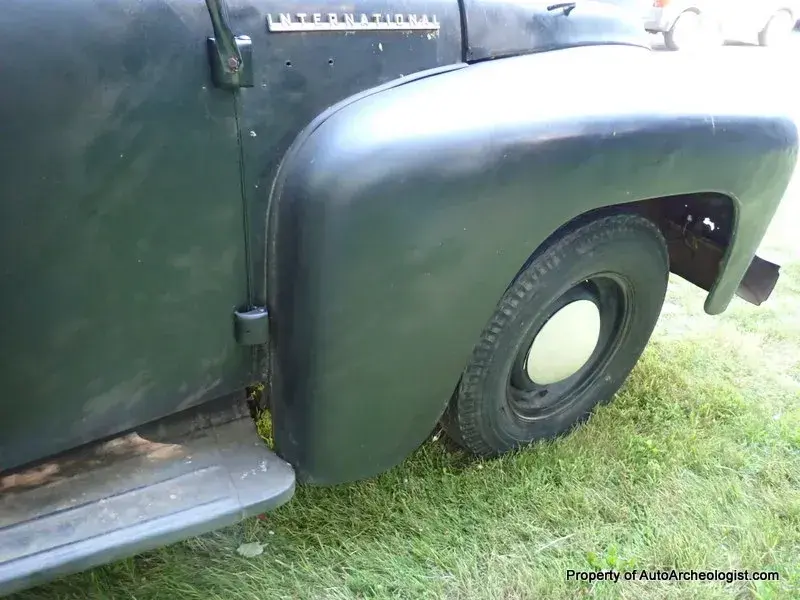 1952 International L120 Flatbed