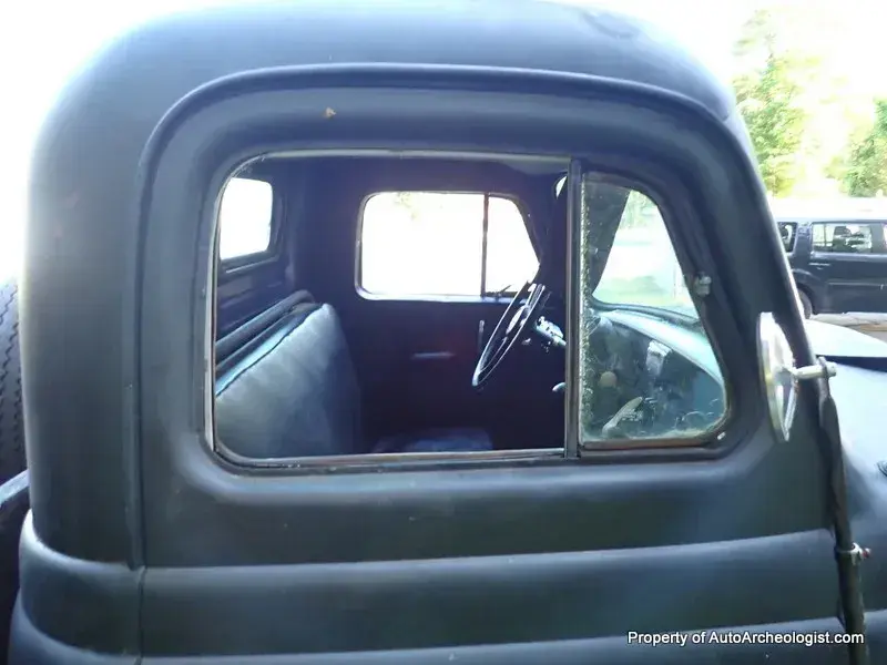 1952 International L120 Flatbed