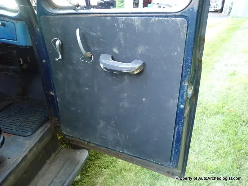 1952 International L120 Flatbed