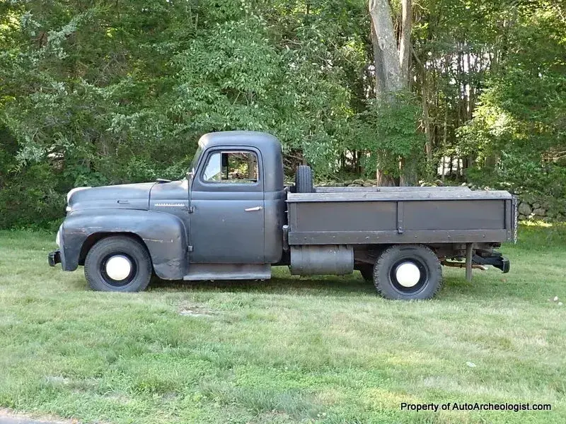1952 International L120 Flatbed