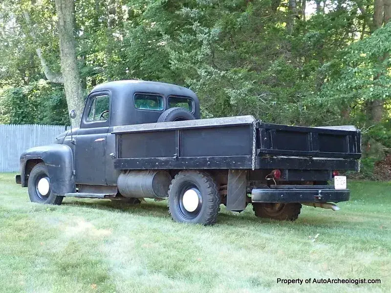 1952 International L120 Flatbed
