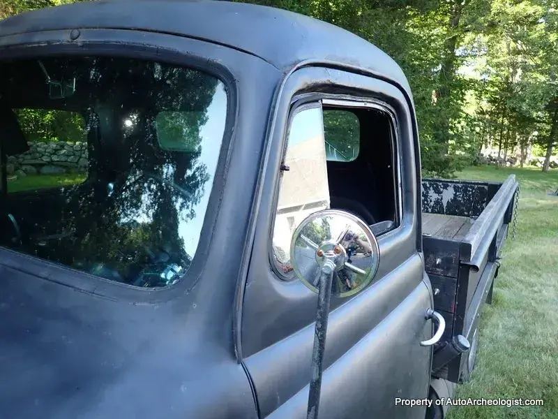1952 International L120 Flatbed