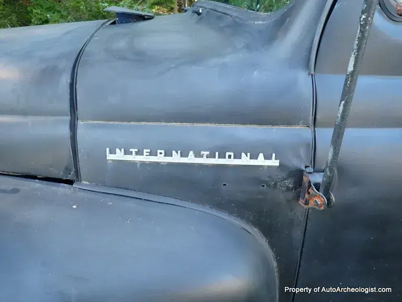1952 International L120 Flatbed