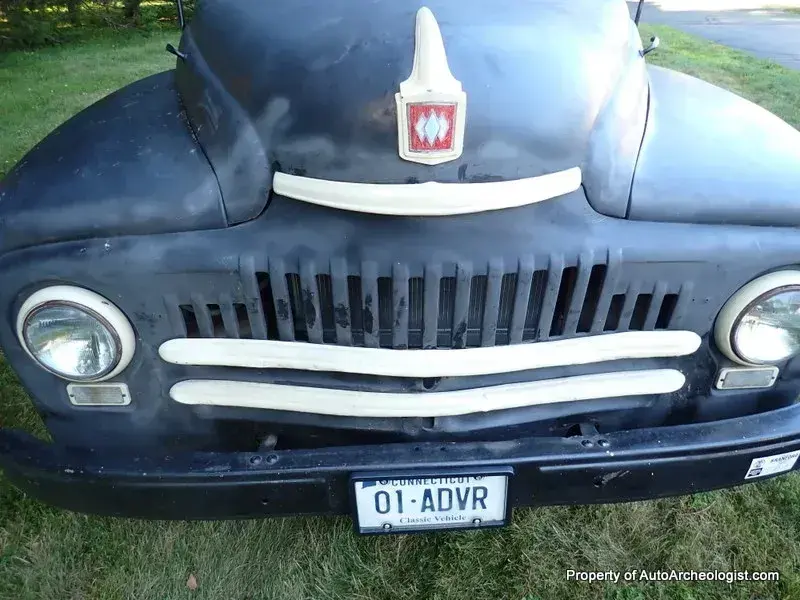 1952 International L120 Flatbed