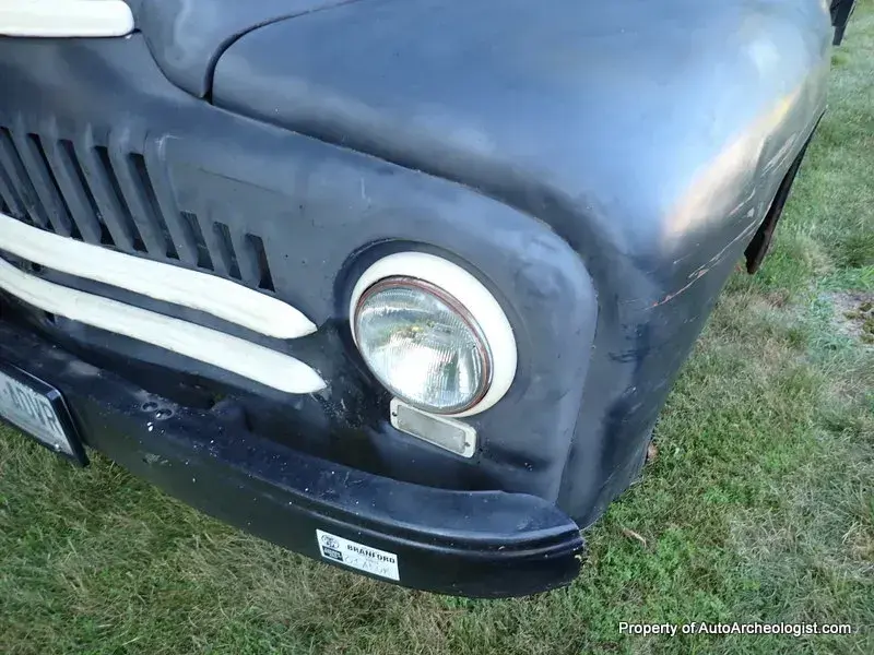 1952 International L120 Flatbed