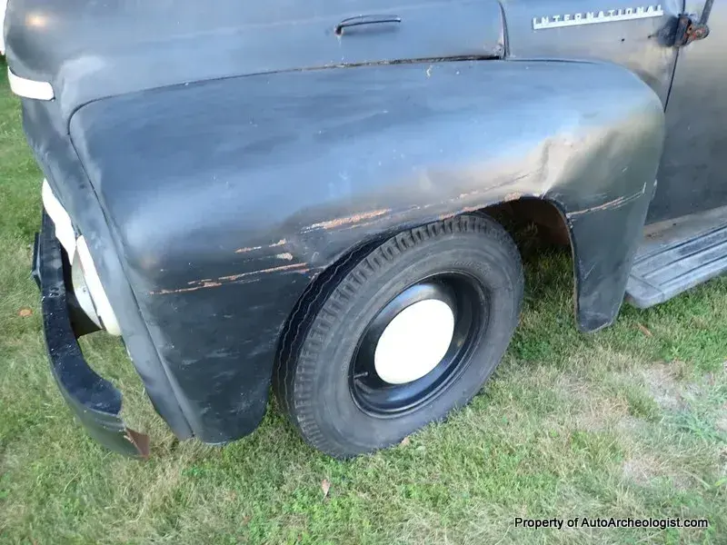 1952 International L120 Flatbed