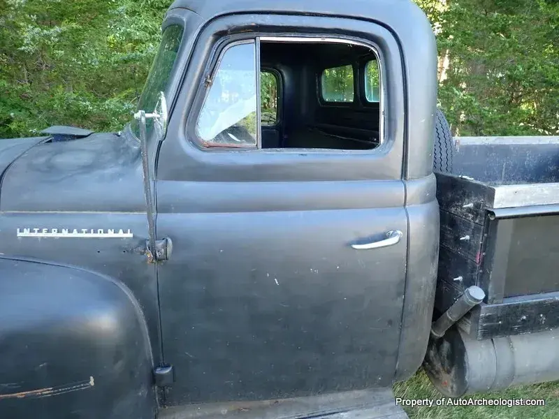 1952 International L120 Flatbed