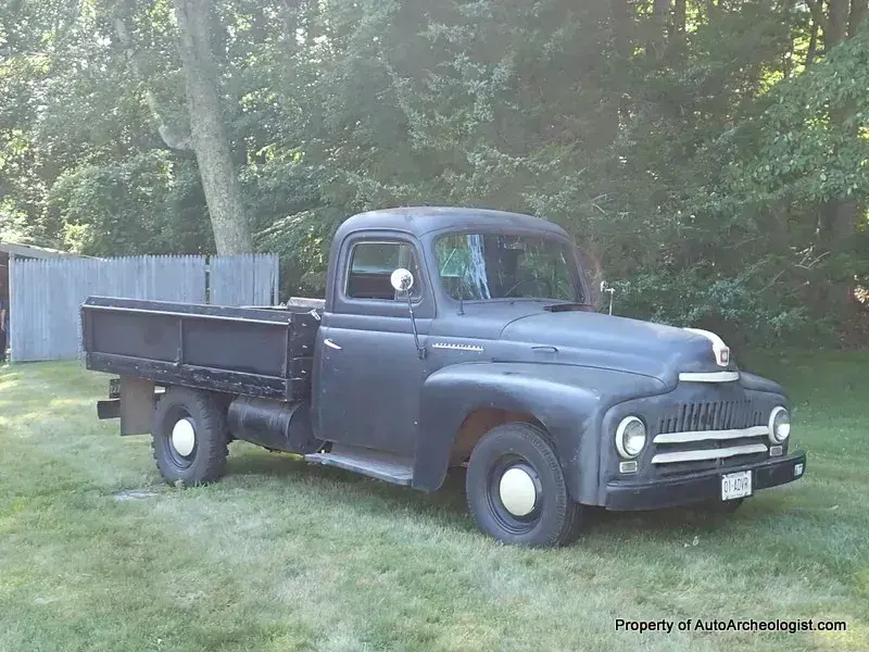 1952 International L120 Flatbed