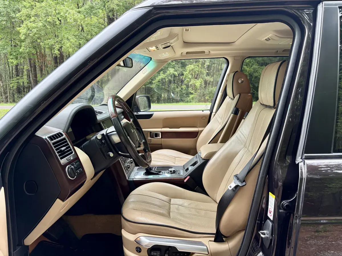 2012 Land Rover Range Rover HSE Luxury
