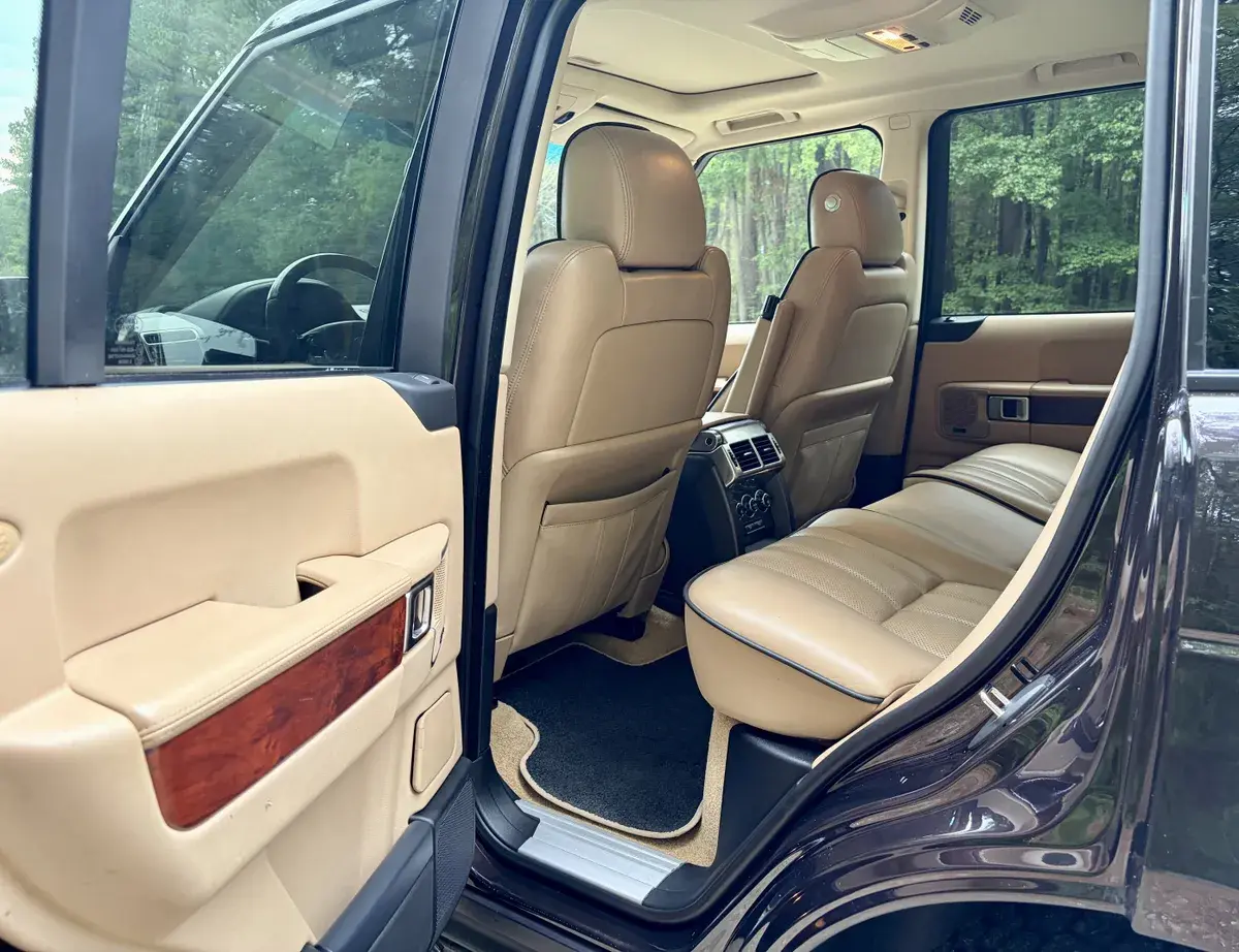 2012 Land Rover Range Rover HSE Luxury