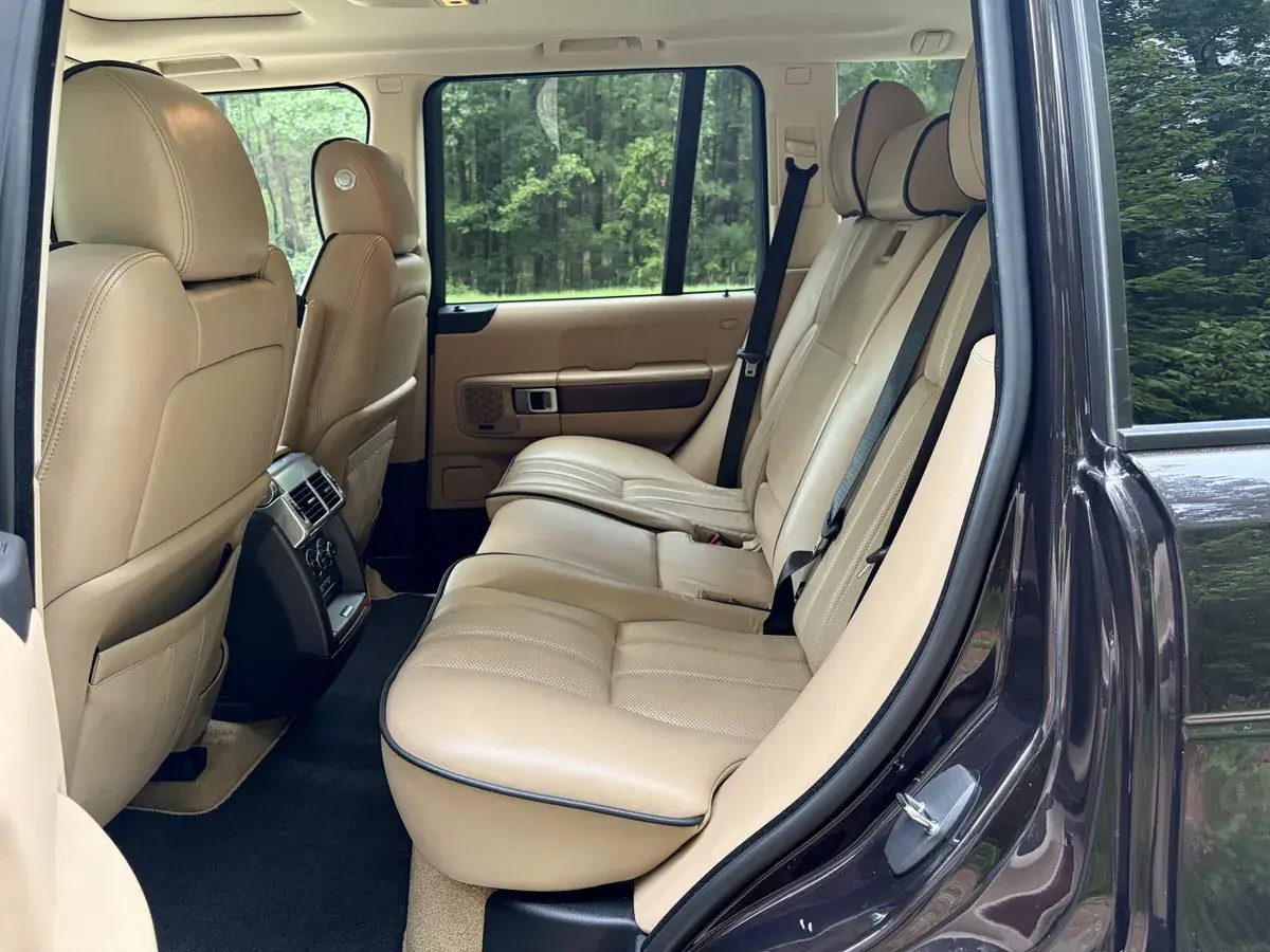 2012 Land Rover Range Rover HSE Luxury
