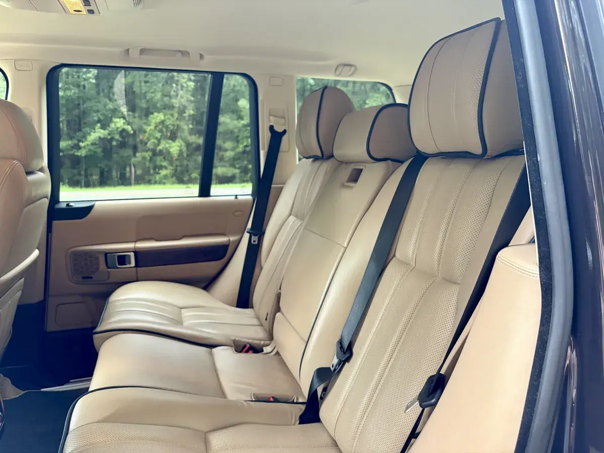 2012 Land Rover Range Rover HSE Luxury