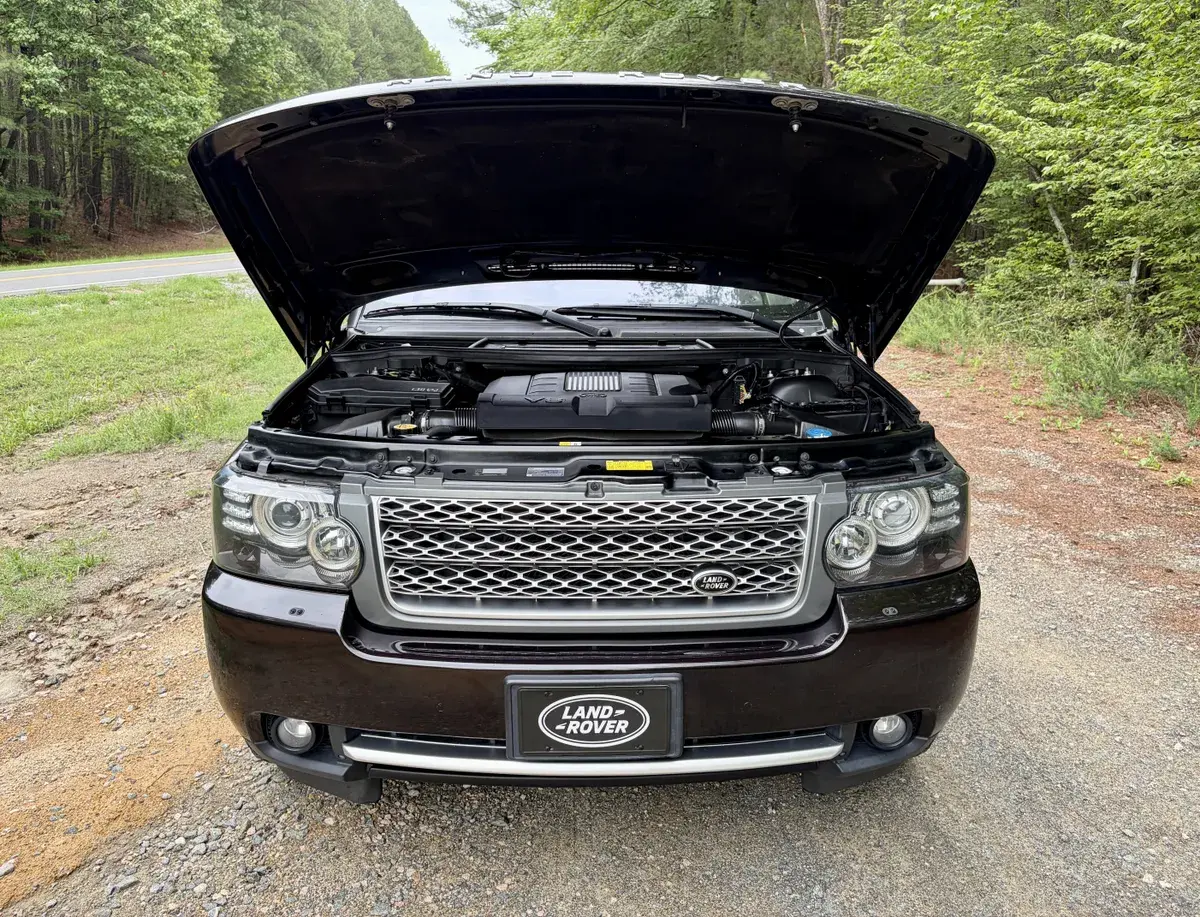 2012 Land Rover Range Rover HSE Luxury