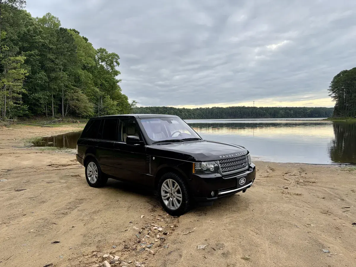 2012 Land Rover Range Rover HSE Luxury