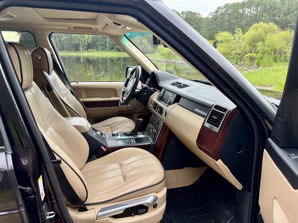 2012 Land Rover Range Rover HSE Luxury