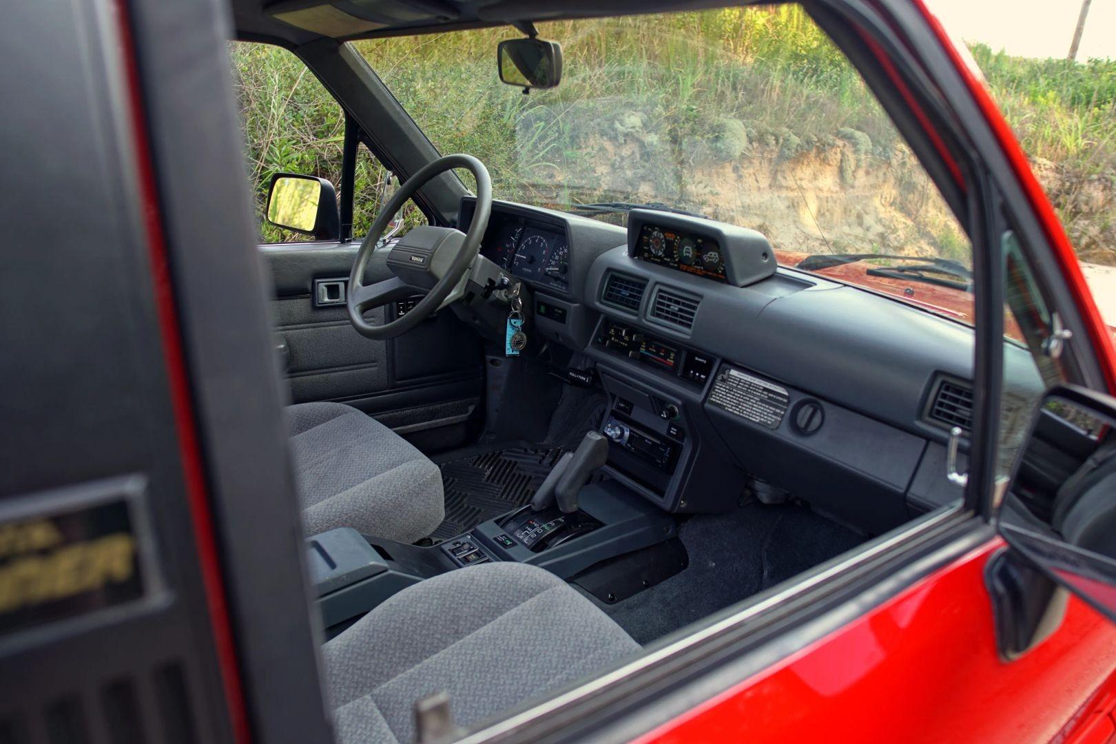 1986 Toyota 4Runner DLX