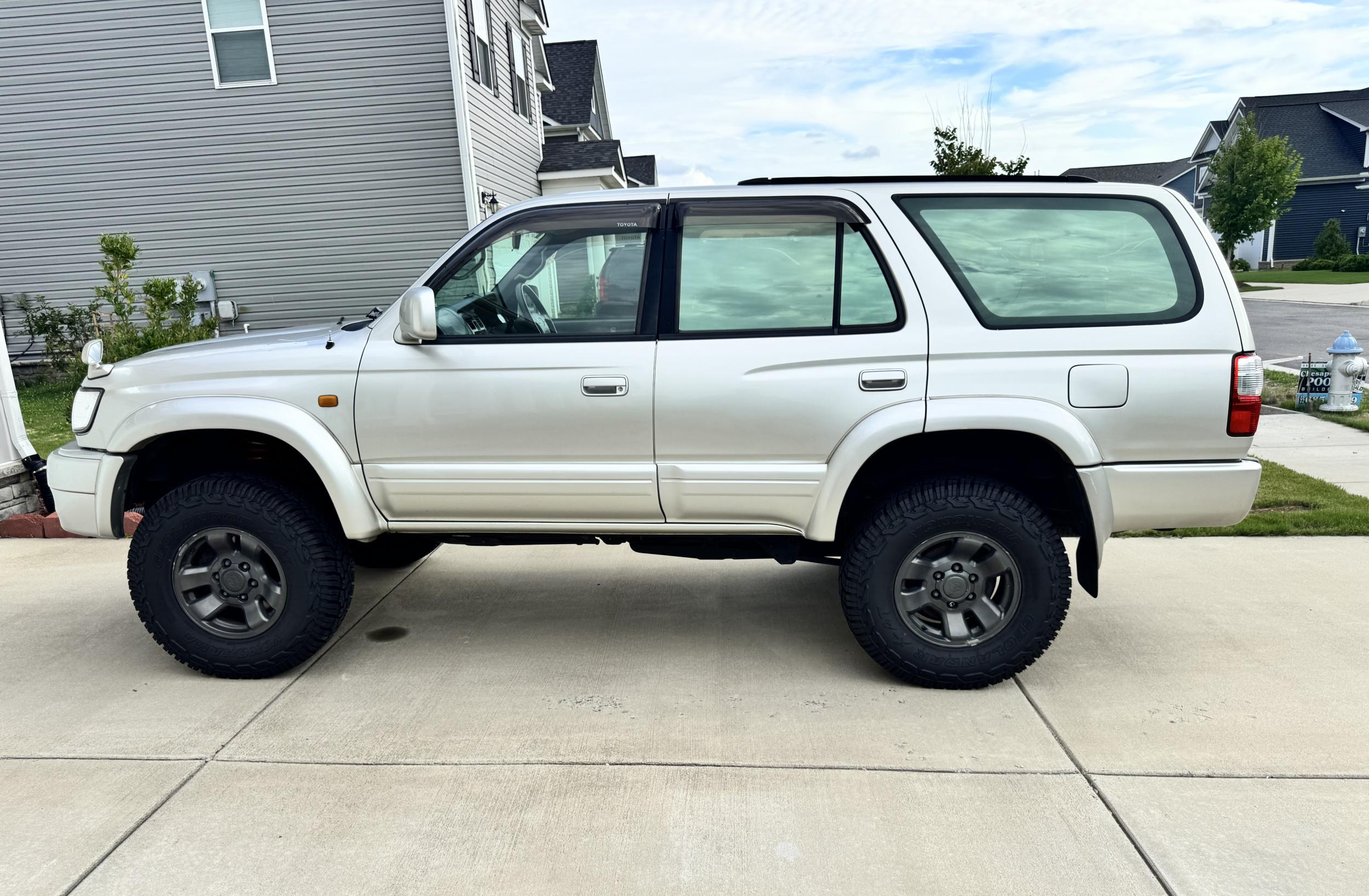  Toyota Hilux Surf