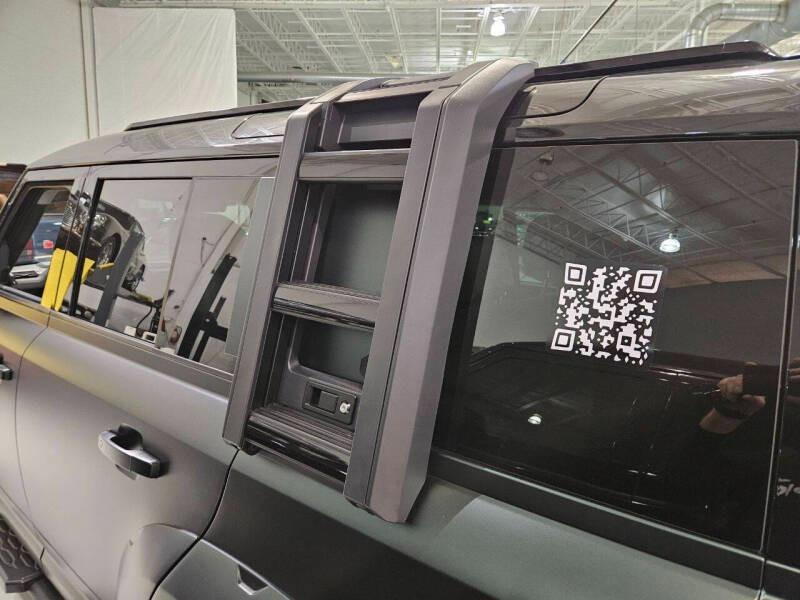 2025 Land Rover Defender 110 V8 Urban Widetrack