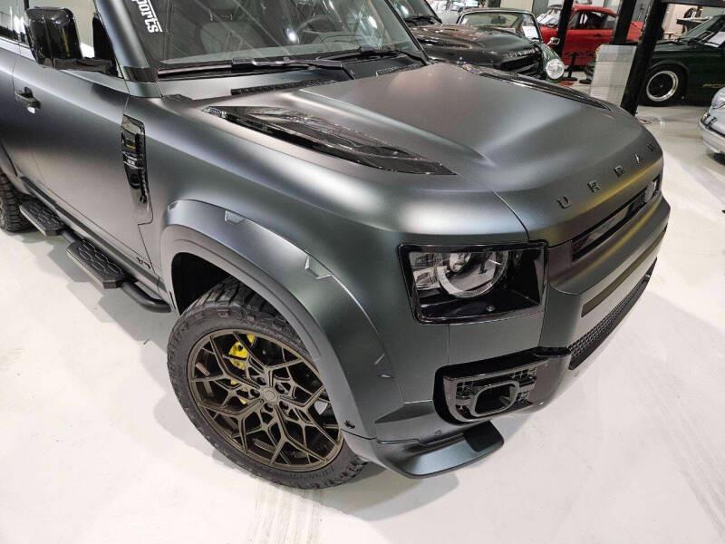 2025 Land Rover Defender 110 V8 Urban Widetrack