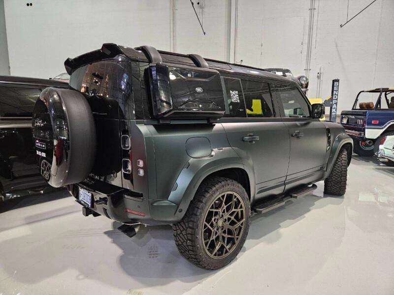 2025 Land Rover Defender 110 V8 Urban Widetrack