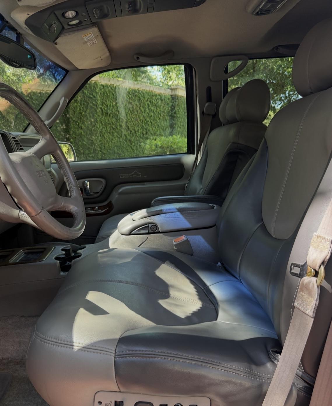 2000 GMC Yukon Denali